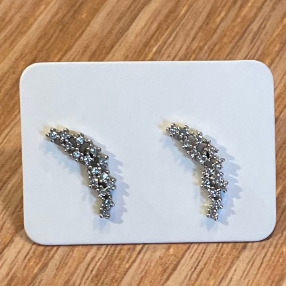 Sparkly crescent earrings - Picture 1 of 2